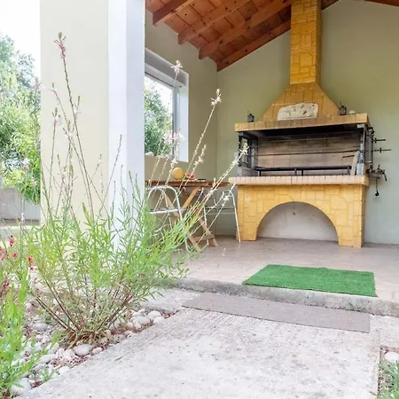 Adonis Villa